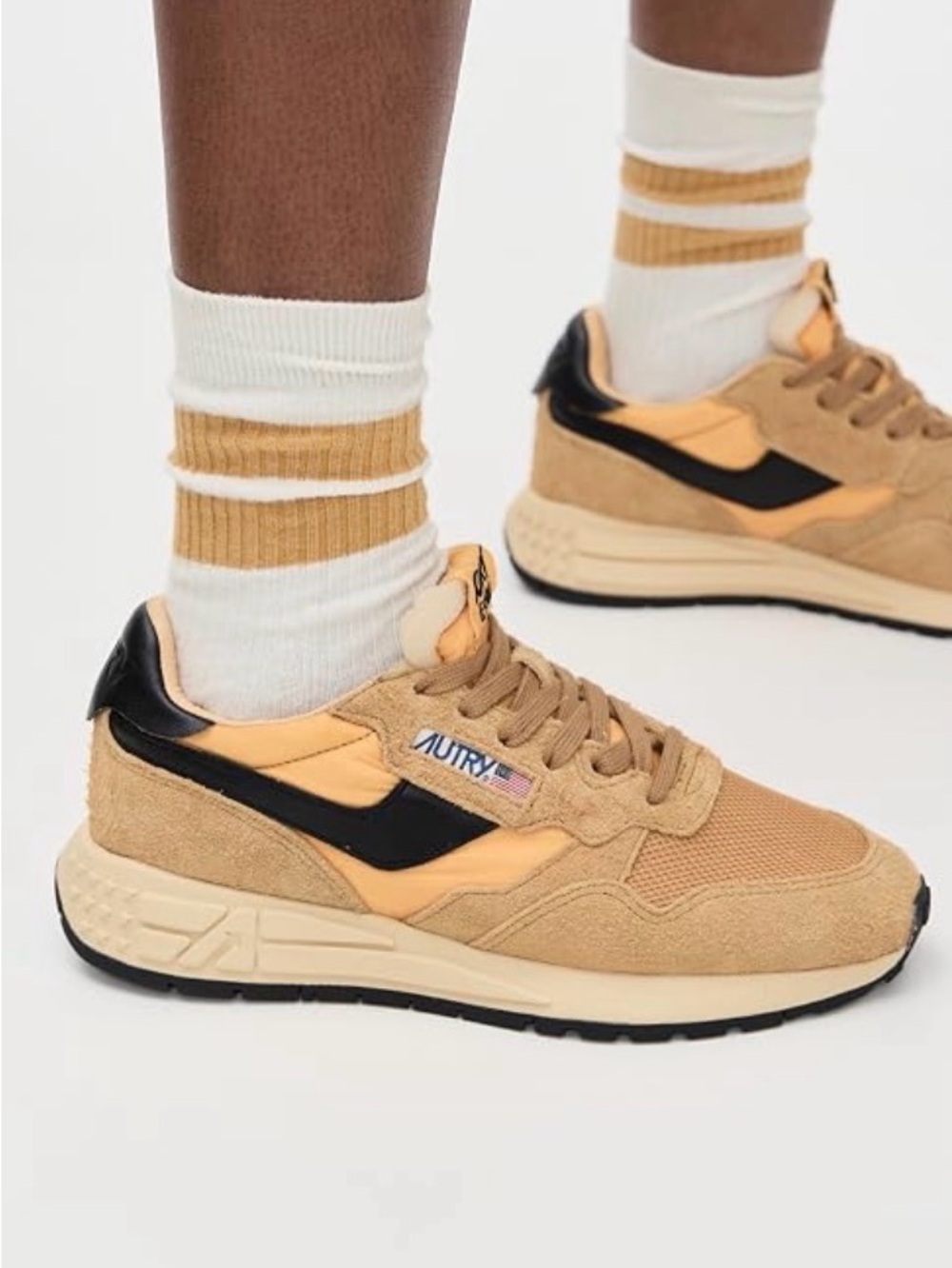 Tan & Black womens AUTRY REELWIND LOW SNEAKERS